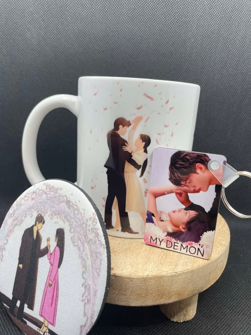 🎁 Coffret Mug – Mug + Porte-clés + Dessous de Tasse – My Demon 😈❤️